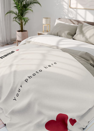 Personalized Birthday Crew Arctic Fleece Blanket — "Prueba No Procesar" Heart Design